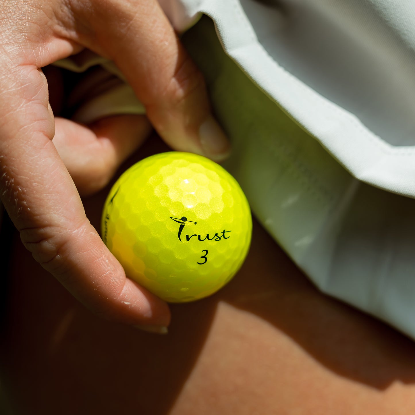 Trust Golfbälle Aurora Gelb - Auffällige Golfbälle, Kristall-Urethan, 48 Bälle